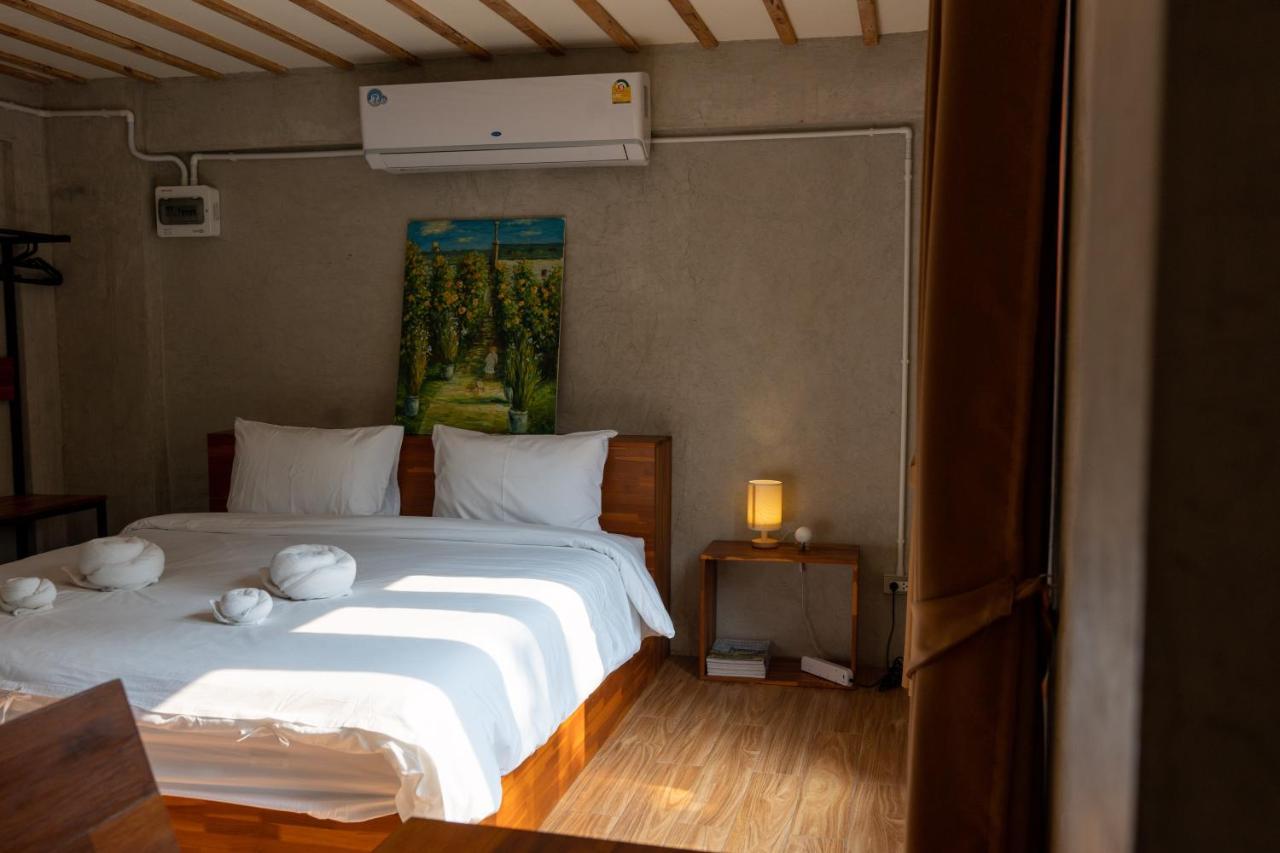 Banmai87 Guest House บ้านไม้87 เกสต์เฮ้าส์ Phra Nakhon Si Ayutthaya Exterior photo