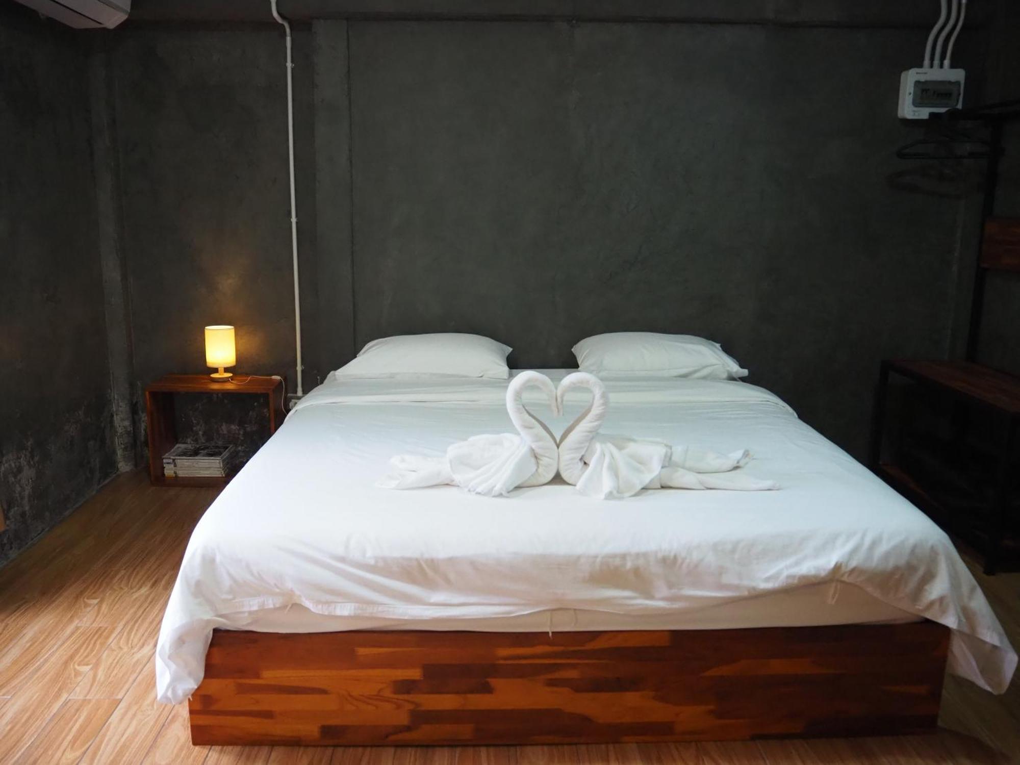 Banmai87 Guest House บ้านไม้87 เกสต์เฮ้าส์ Phra Nakhon Si Ayutthaya Exterior photo